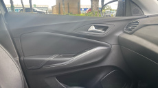 Vauxhall Grandland X 1.6 Hybrid4 300 Business Ed Nav Premium 5dr Auto Hatchback